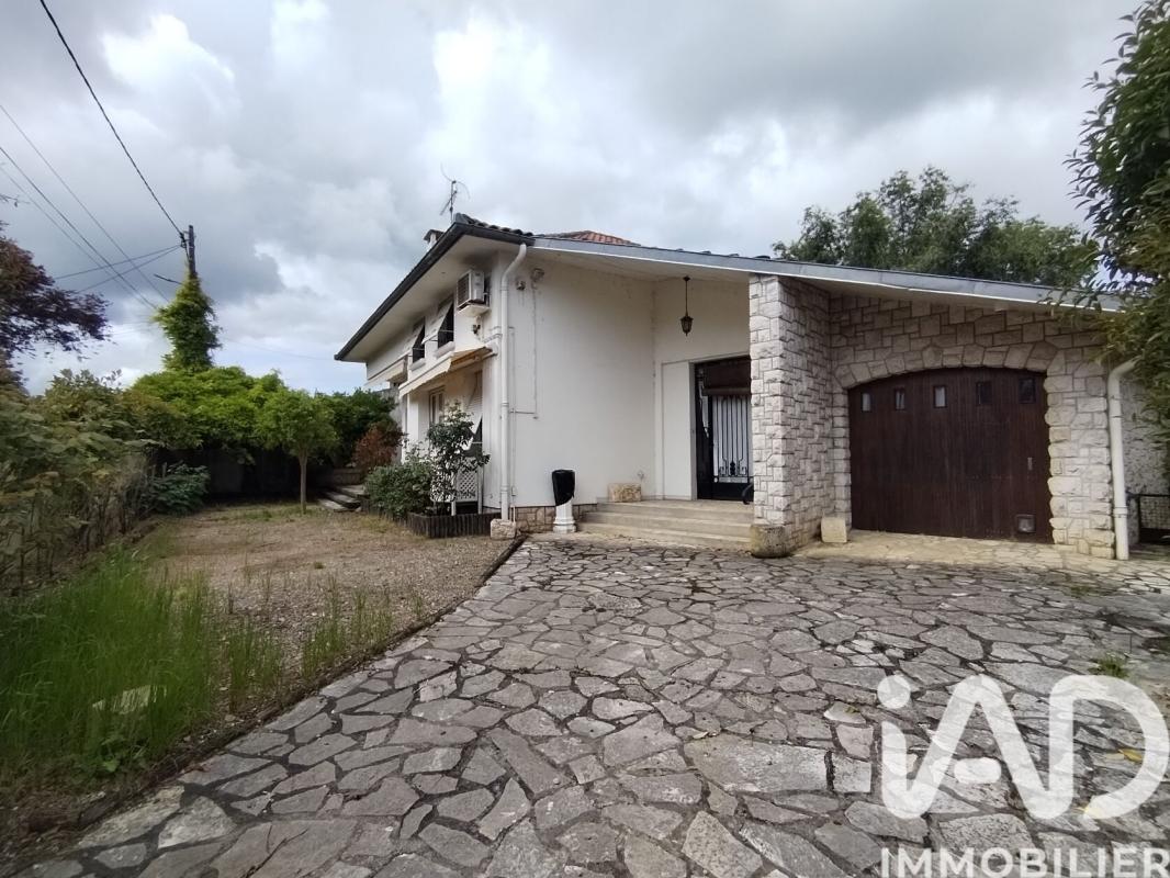 Maison traditionnelle 8 Pièce(s) Vic-Fezensac