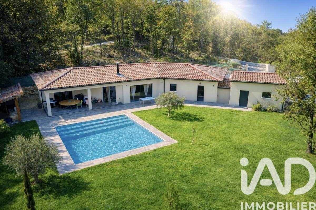 Maison d'architecte 4 Pièce(s) Le Poët-Laval