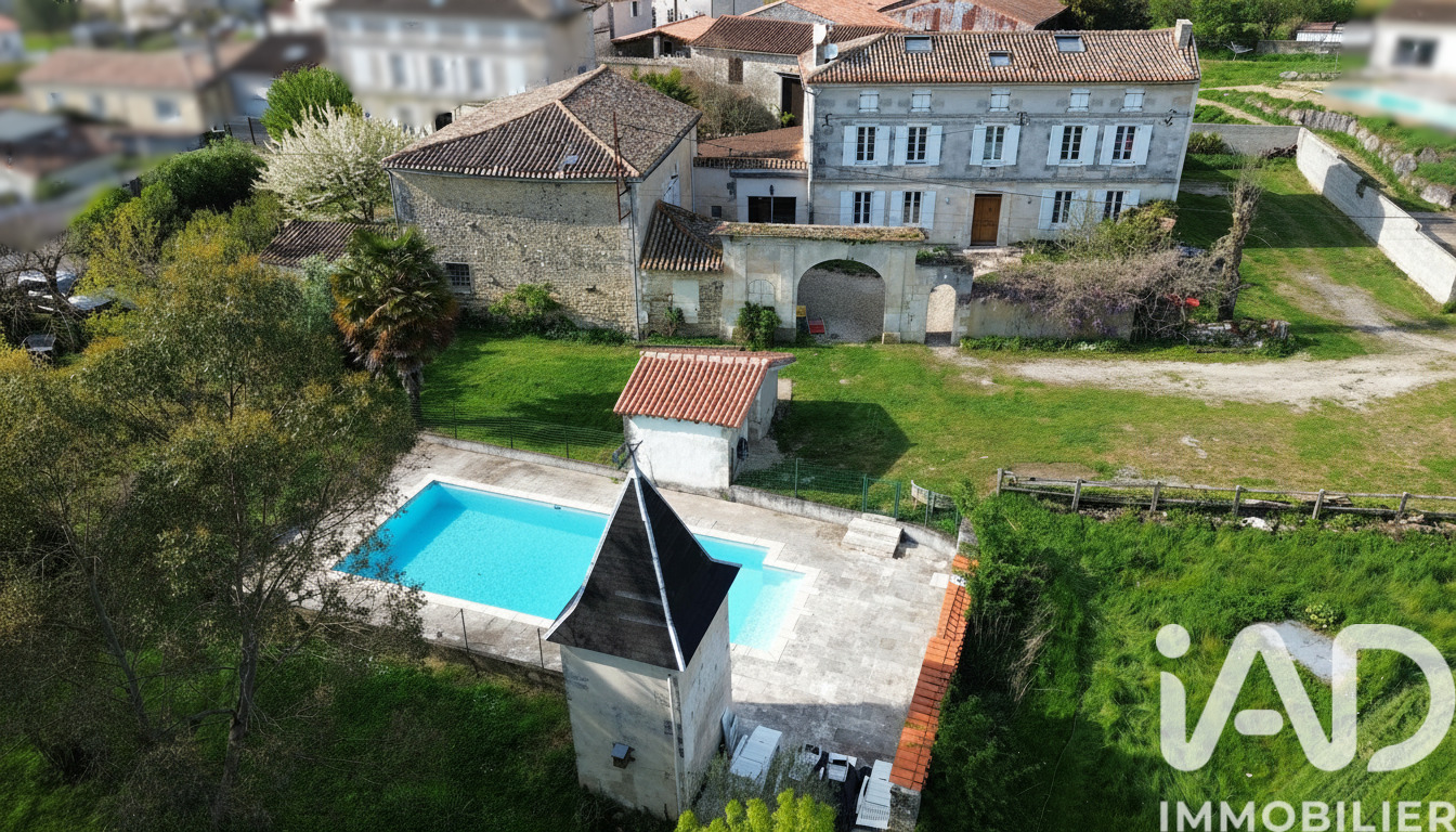 Maison 8 Pièce(s) Champniers