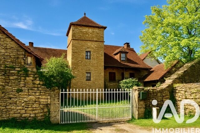 Maison 6 Pièce(s) La Vineuse sur Fregande