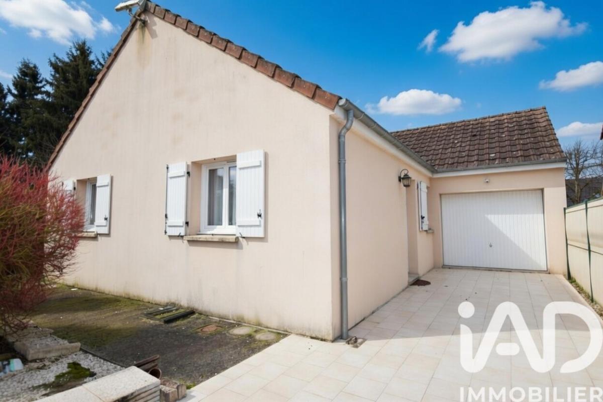 Maison 4 Pièce(s) Verneuil-l'Étang