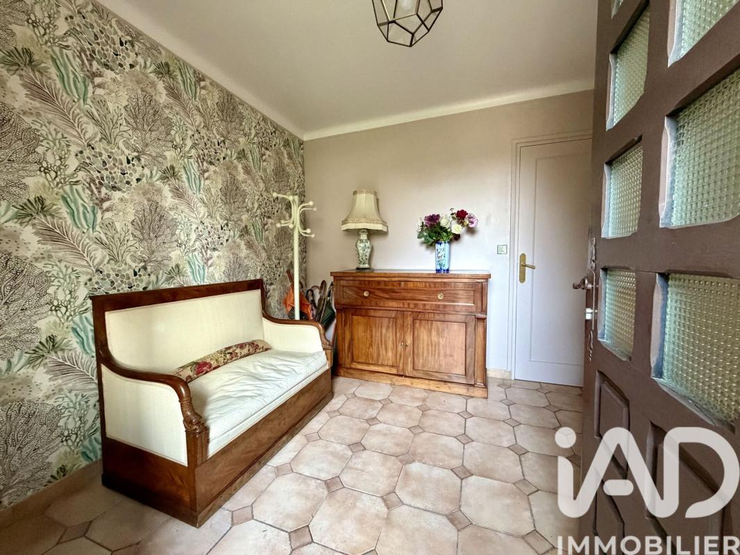 Maison 6 Pièce(s) Brières-les-Scellés