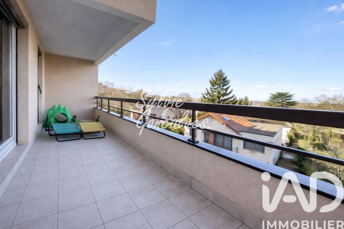 Appartement 4 Pièce(s) Éragny