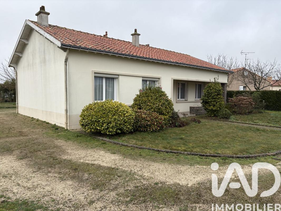 Maison 4 Pièce(s) Chauvé