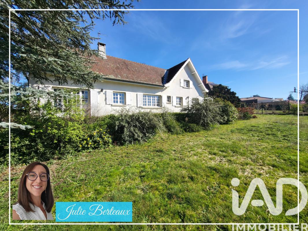 Maison 9 Pièce(s) Saint-Just-Saint-Rambert