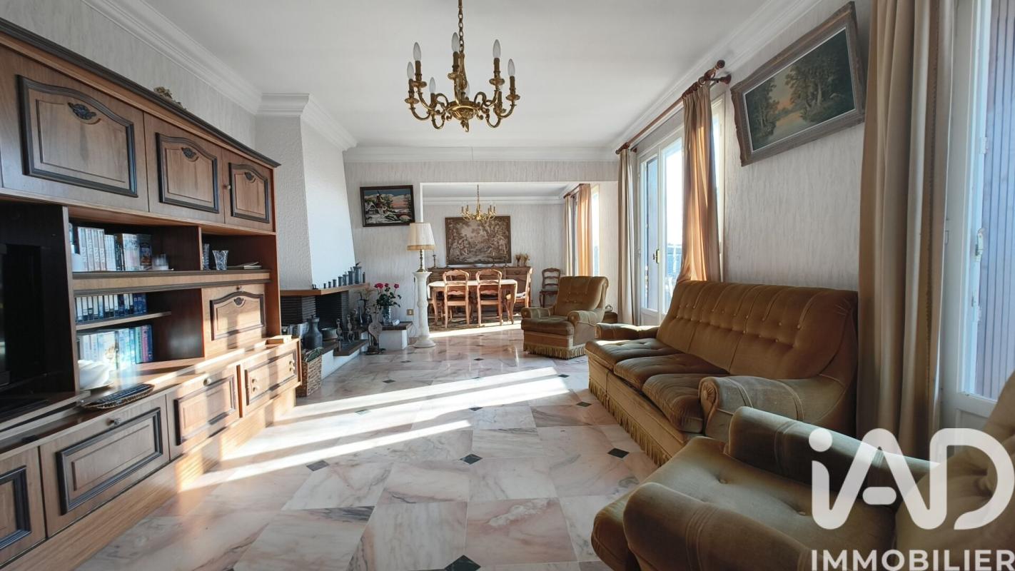 Maison 12 Pièce(s) Puy-Guillaume