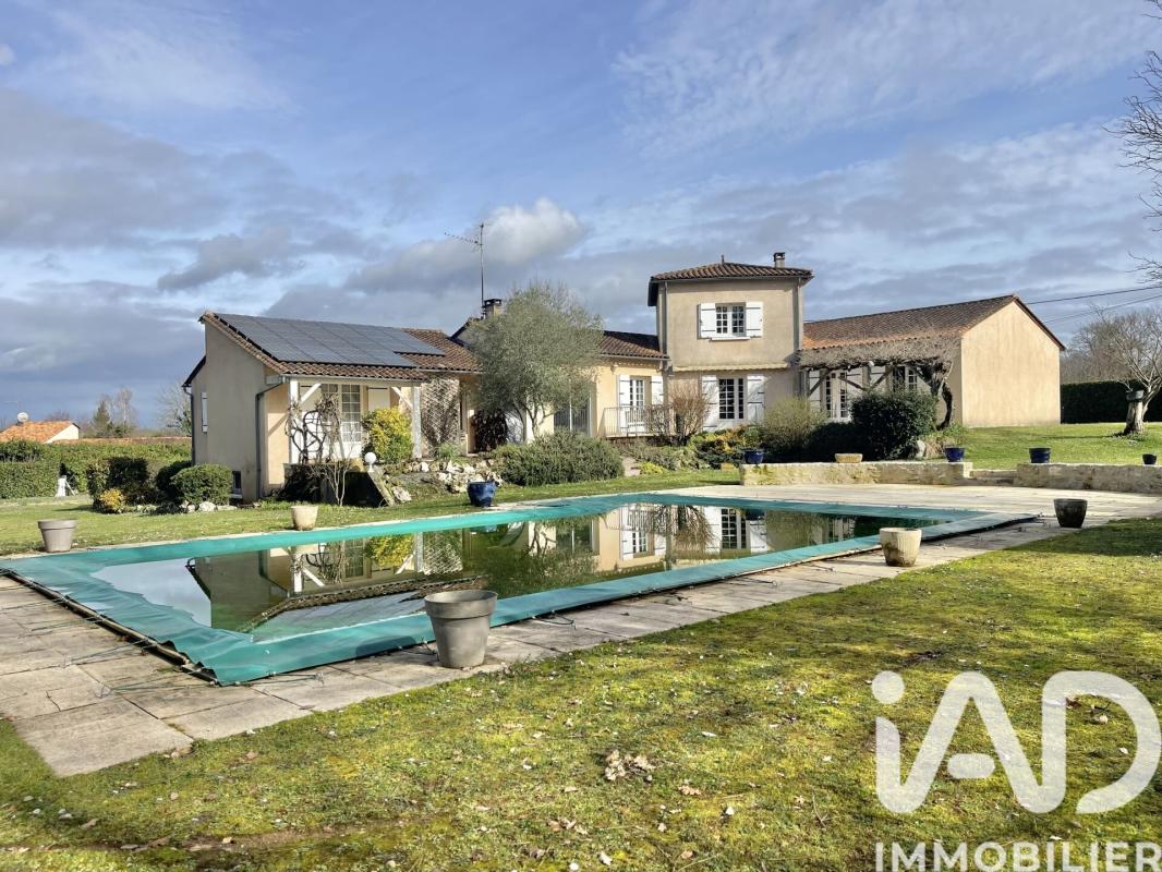 Maison 9 Pièce(s) Boulazac Isle Manoire