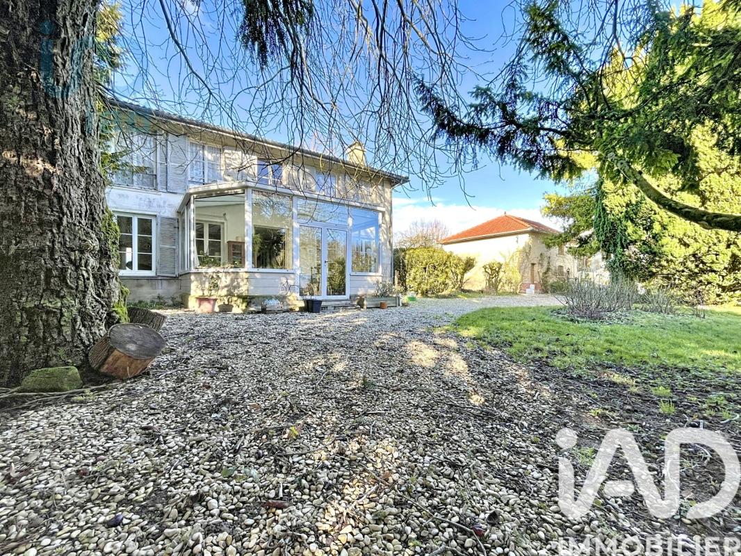 Demeure 14 Pièce(s) Courtisols