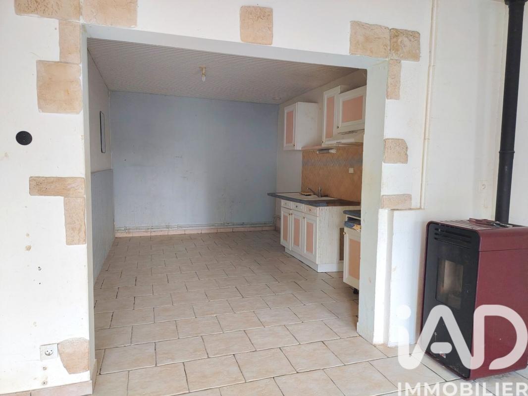 Maison 7 Pièce(s) Sigogne - Photo 4