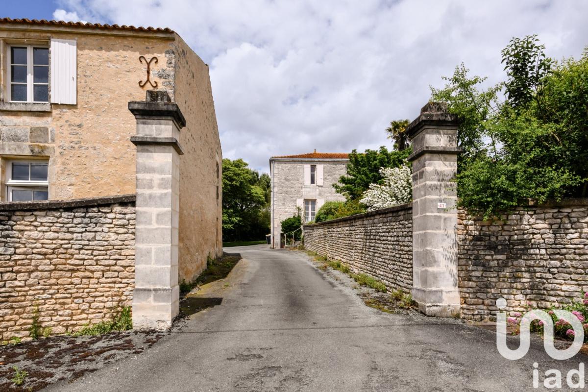 Maison longère 8 Pièce(s) Rives-d'Autise