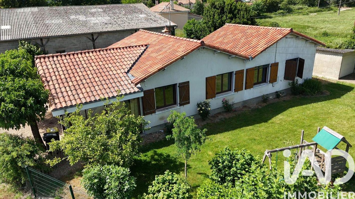 Maison 6 Pièce(s) La Chapelle-Bâton