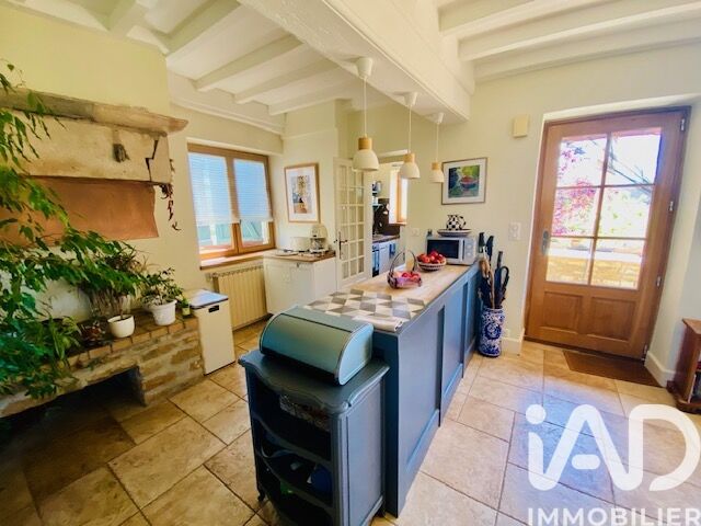 Maison 6 Pièce(s) La Vineuse sur Fregande