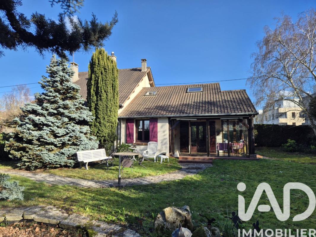 Maison 7 Pièce(s) Cesson