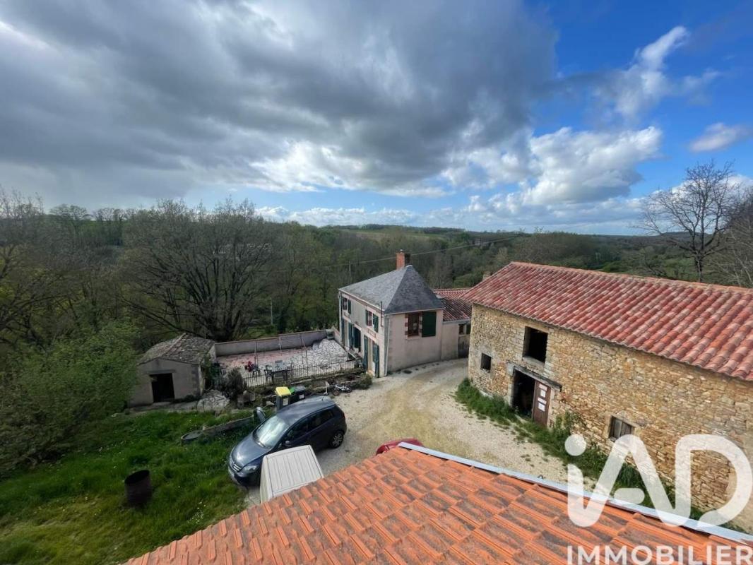 Maison 5 Pièce(s) Saint-Loup-Lamairé