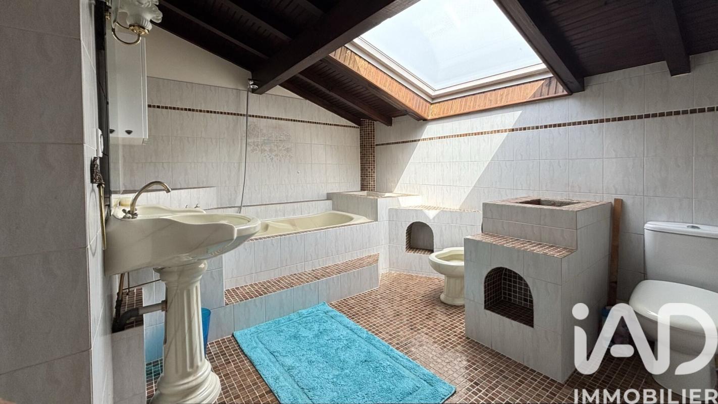 Maison 5 Pièce(s) Briscous