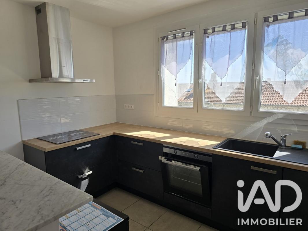 Appartement 4 Pièce(s) Tonnay-Charente