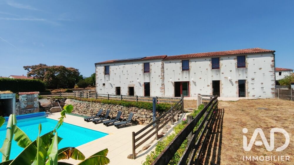 Maison 8 Pièce(s) Le Poiré-sur-Vie - Photo 4
