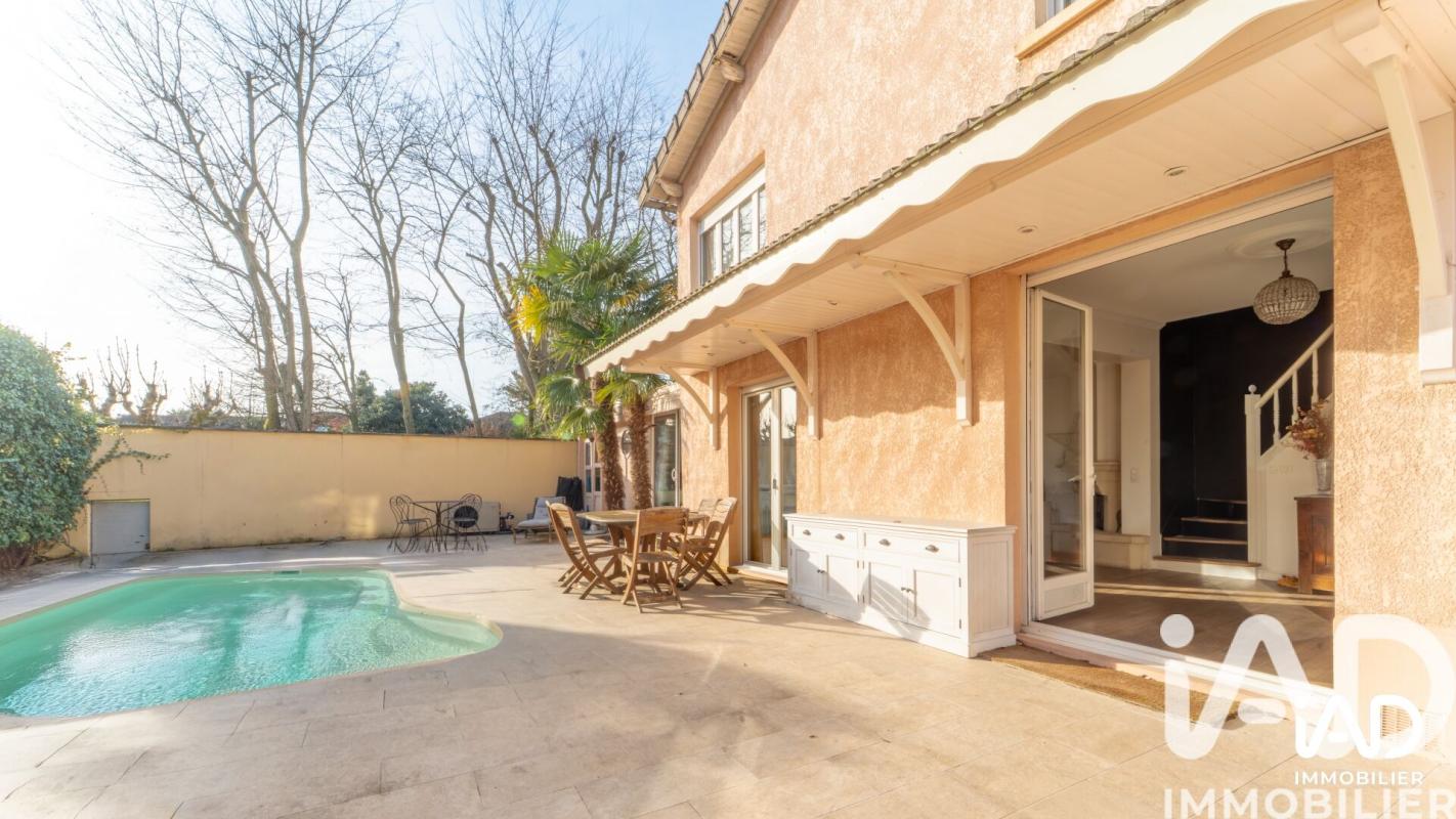 Maison 5 Pièce(s) Neuilly-Plaisance