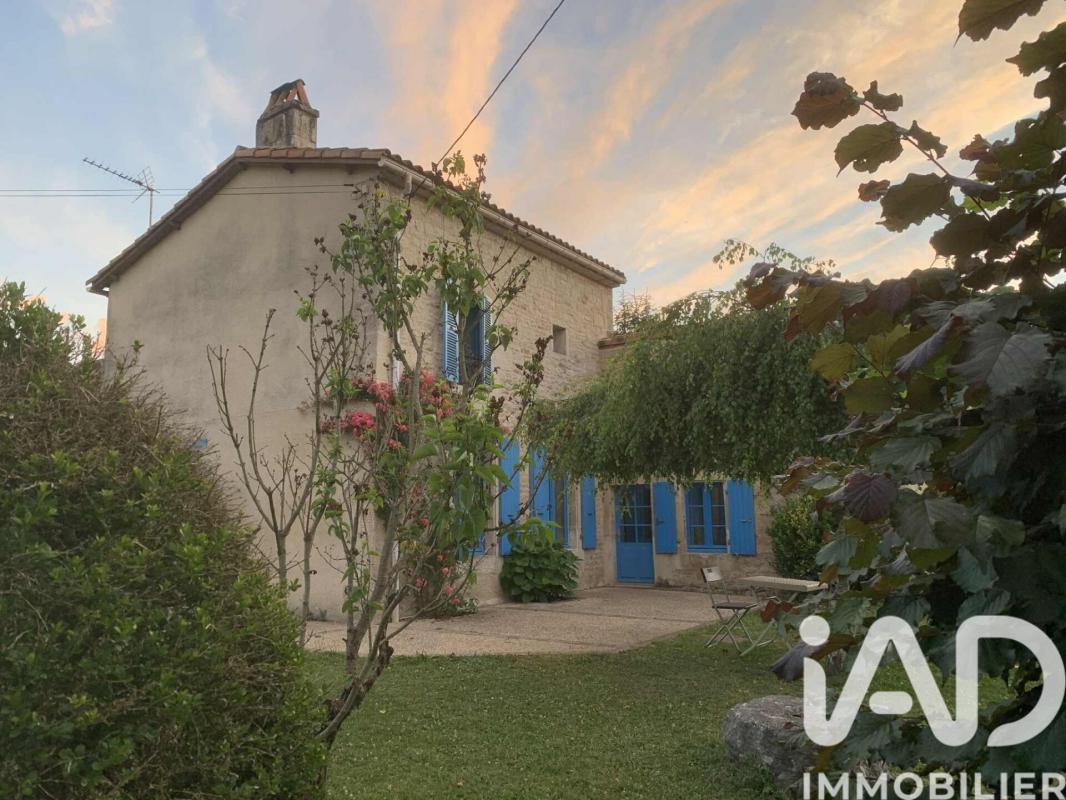 Maison traditionnelle 5 Pièce(s) La Crèche