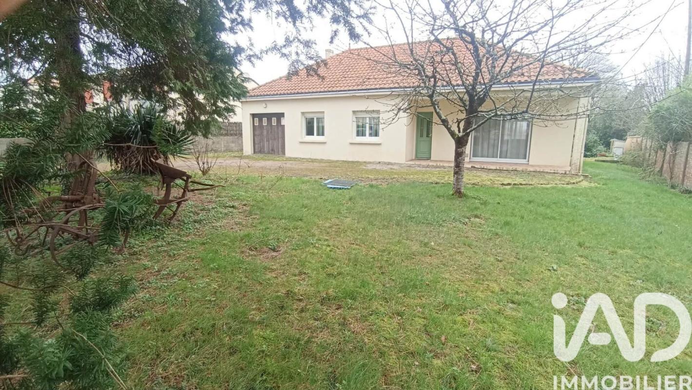 Maison traditionnelle 5 Pièce(s) Rives de l'Yon