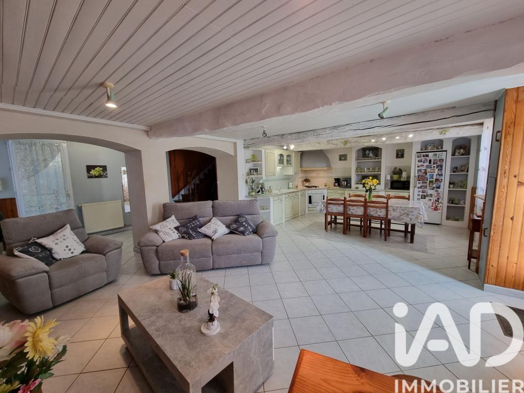 Maison de village 4 Pièce(s) Villefagnan