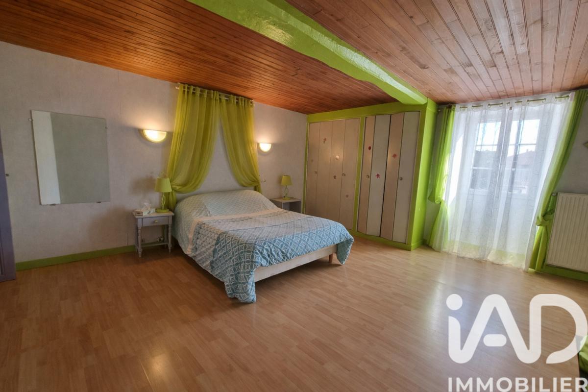 Maison de village 4 Pièce(s) Villefagnan