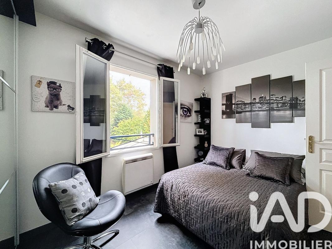 Maison 8 Pièce(s) Médan