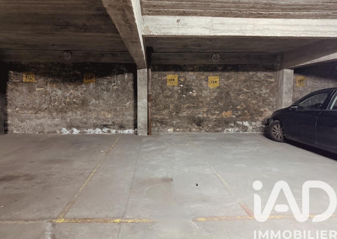 Parking  Paris 18eme Arrondissement