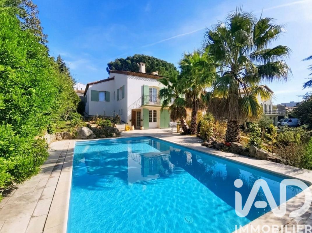 Maison 7 Pièce(s) Béziers