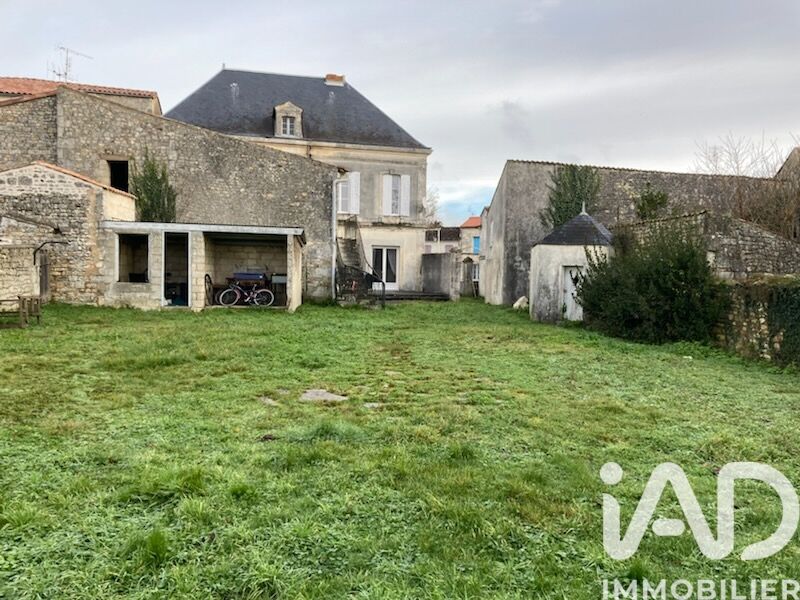 Maison de ville 12 Pièce(s) Corme-Royal