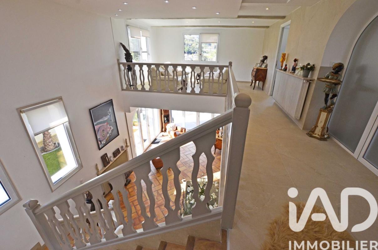 Maison d'architecte 7 Pièce(s) Mandelieu-la-Napoule