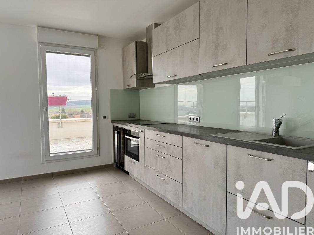 Appartement 4 Pièce(s) Jouy-le-Moutier