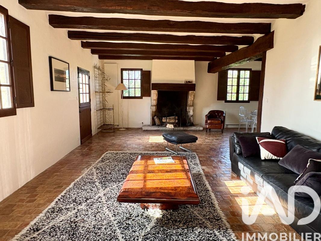 Maison longère 10 Pièce(s) Saint-Cyr-sur-Loire