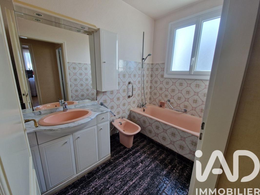 Maison 5 Pièce(s) Le Poiré-sur-Vie - Photo 8