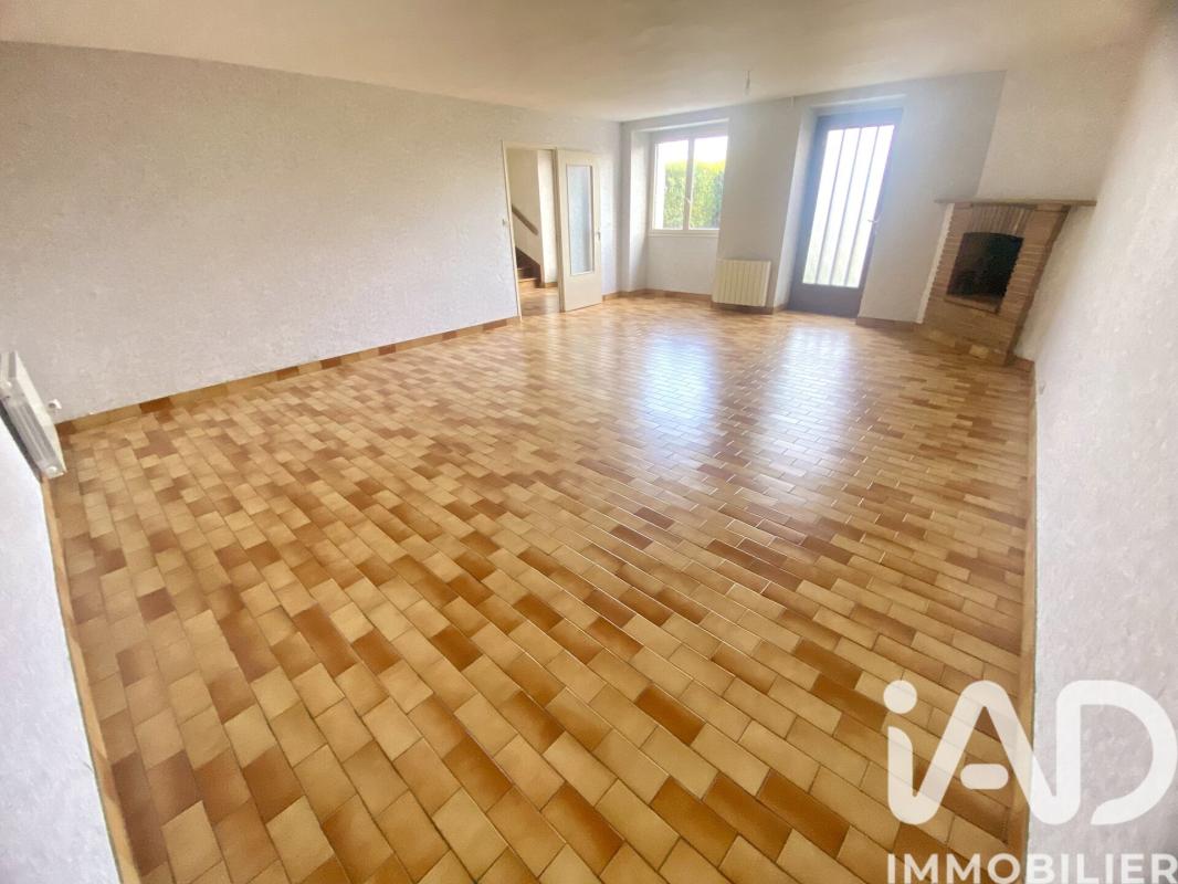 Maison 5 Pièce(s) Sainte-Suzanne-et-Chammes - Photo 5