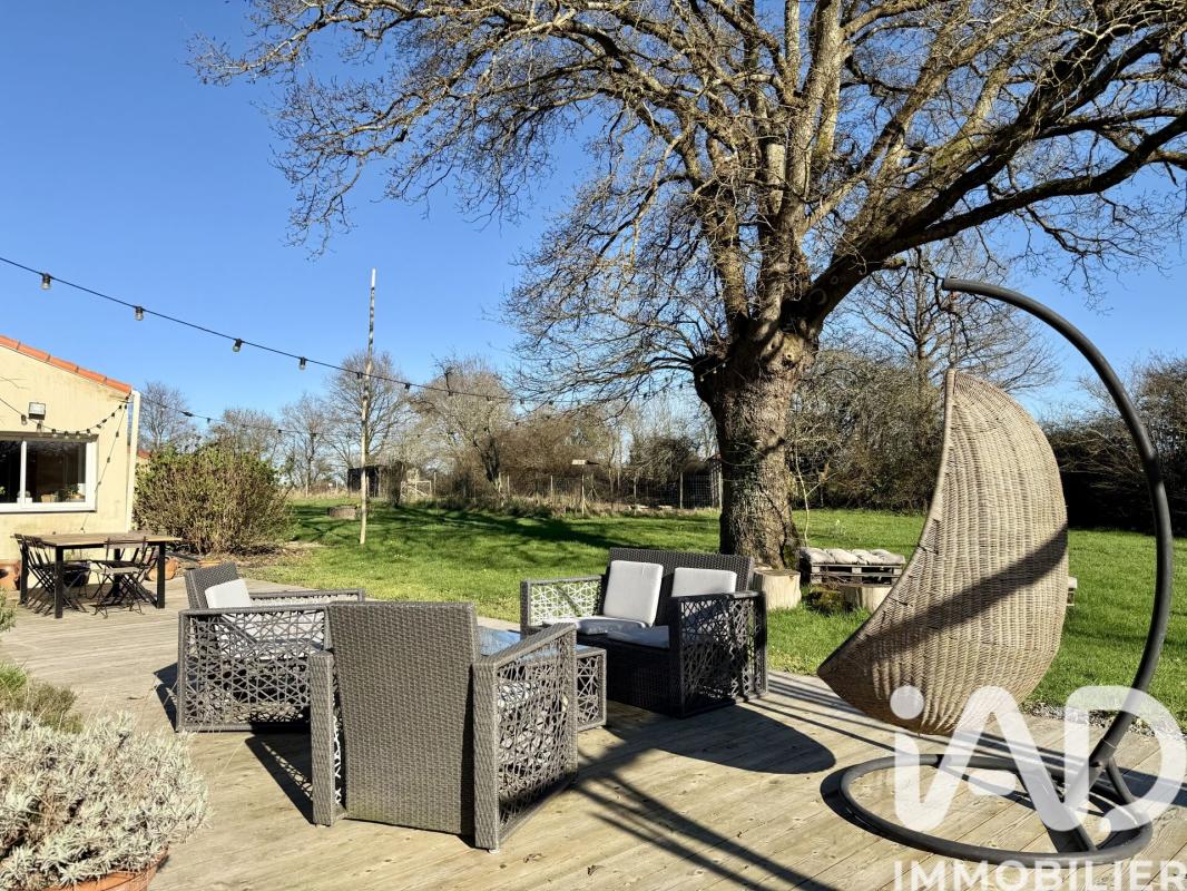 Maison 7 Pièce(s) Saint-Étienne-de-Montluc