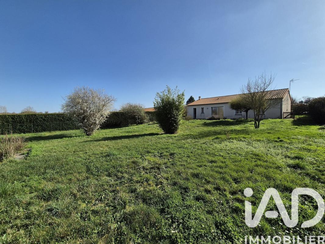 Maison 4 Pièce(s) Saint-Loup-Lamairé - Photo 1
