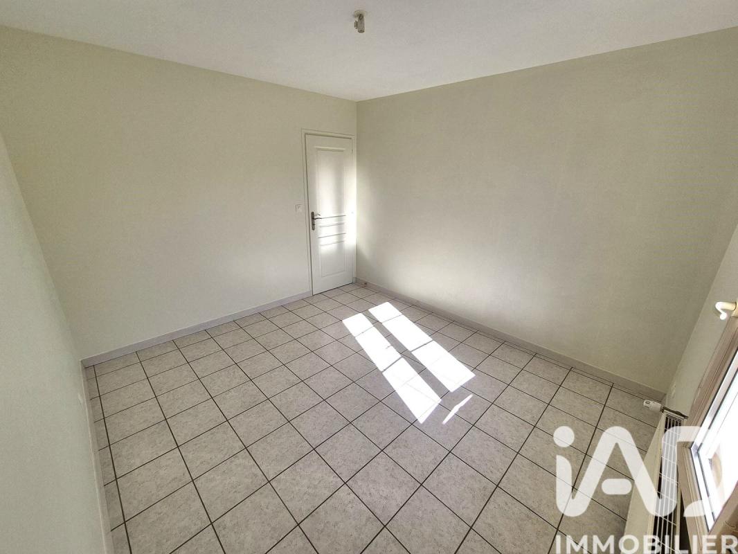 Maison 4 Pièce(s) Saint-Loup-Lamairé - Photo 7