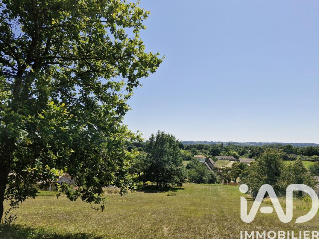 Terrain  Montcaret