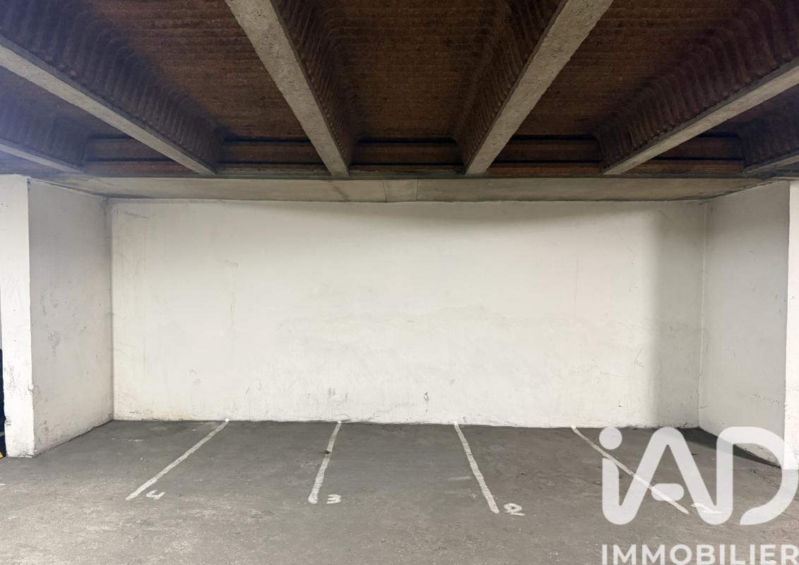 Parking  Paris 18eme Arrondissement