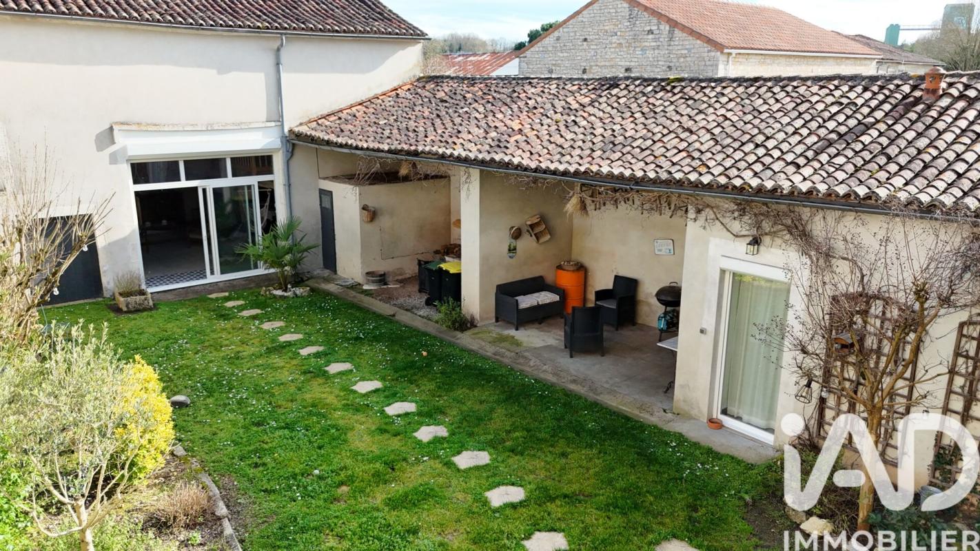 Maison 7 Pièce(s) Mansle - Photo 2