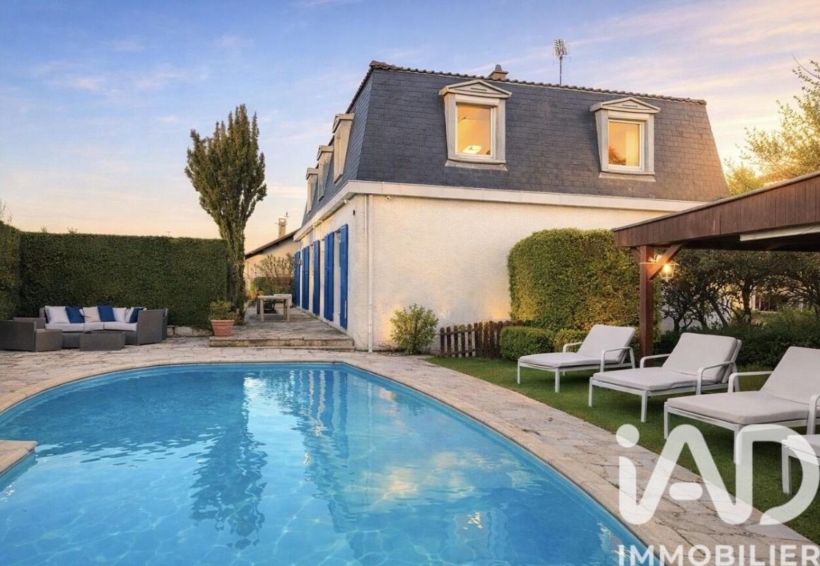 Maison traditionnelle 8 Pièce(s) Toussieu