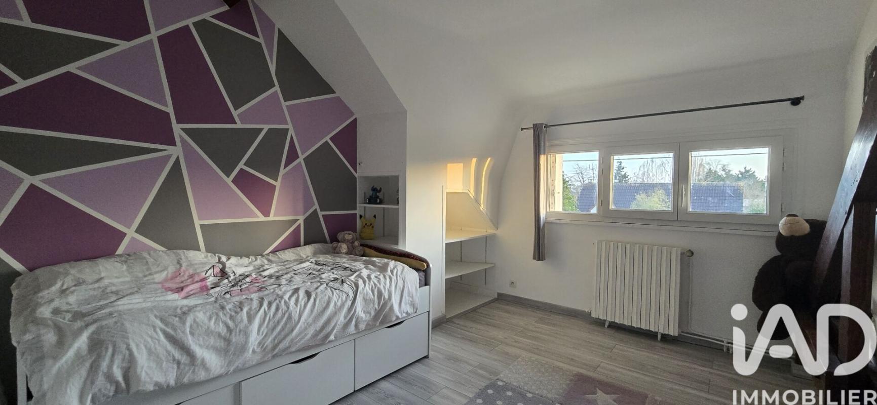 Maison 8 Pièce(s) Sainte-Geneviève-des-Bois