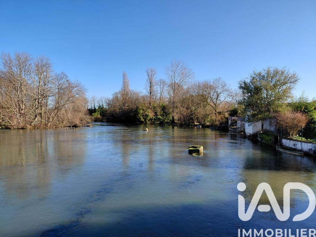 Maison de ville 5 Pièce(s) Ruelle-sur-Touvre