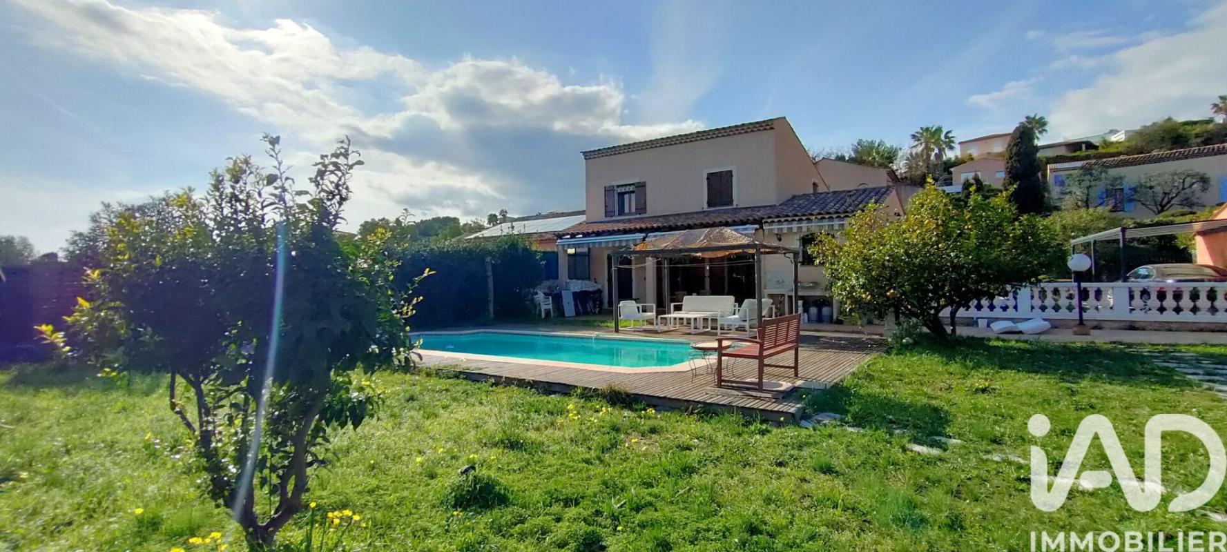 Maison traditionnelle 6 Pièce(s) Villeneuve-Loubet