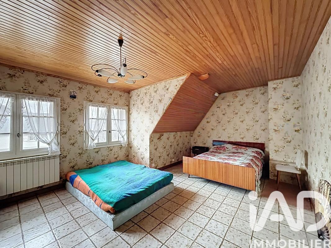 Maison 7 Pièce(s) Le Malzieu-Ville - Photo 12