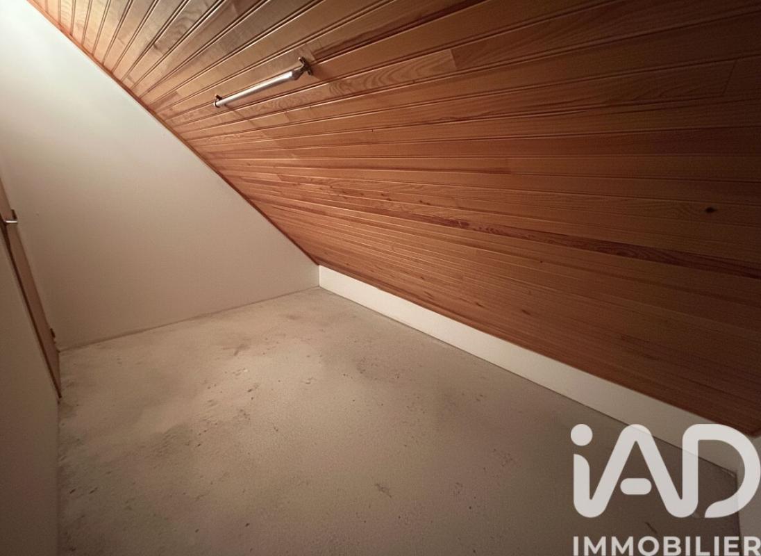 Maison 7 Pièce(s) Le Malzieu-Ville - Photo 17
