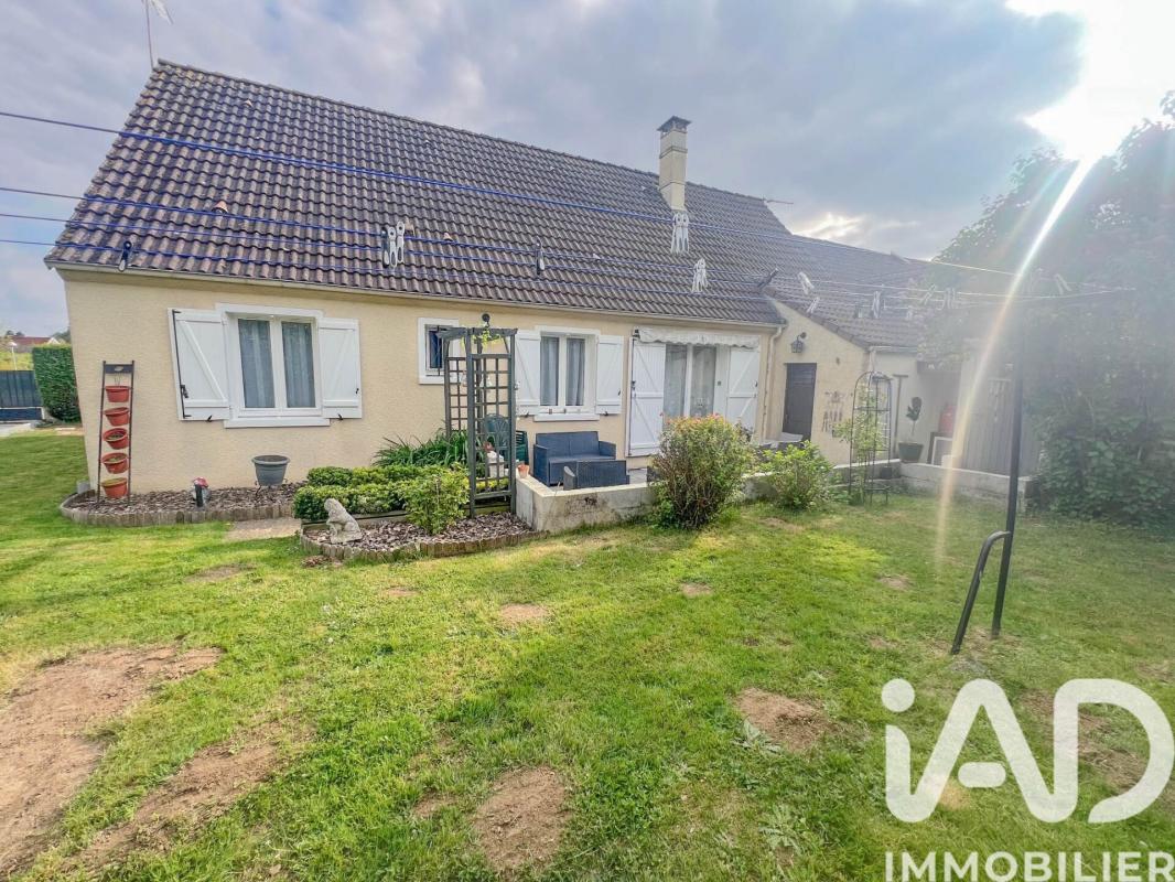 Maison 4 Pièce(s) Chevru