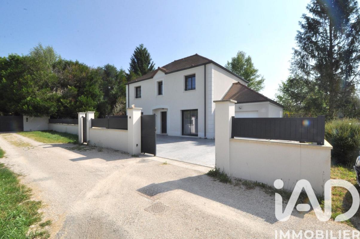 Maison 6 Pièce(s) Saint-Maurice-Montcouronne