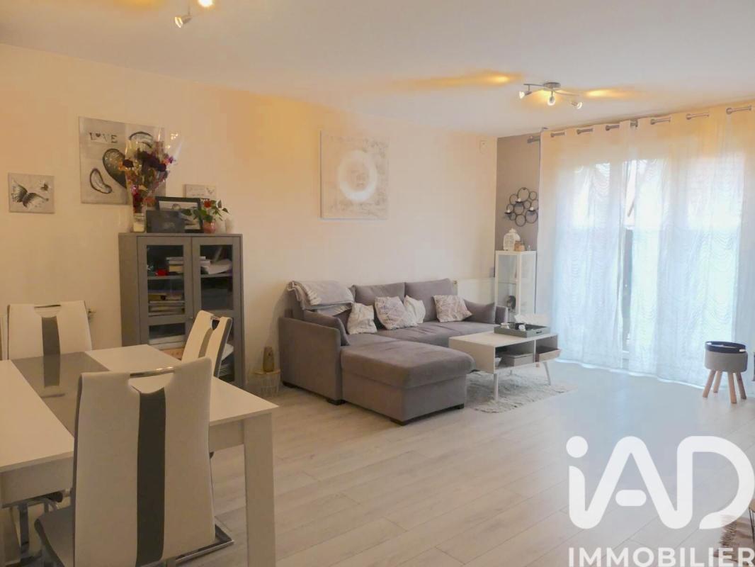 Maison traditionnelle 5 Pièce(s) Le Coudray-Montceaux